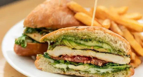 town-country-grill - CHICKEN PESTO SANDWHICH