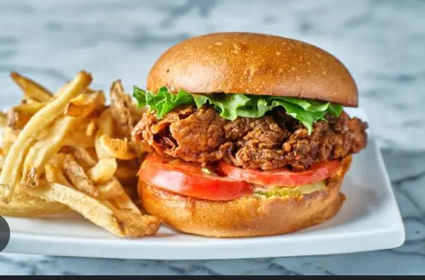 town-country-grill - SPICY CRISPY BURGER