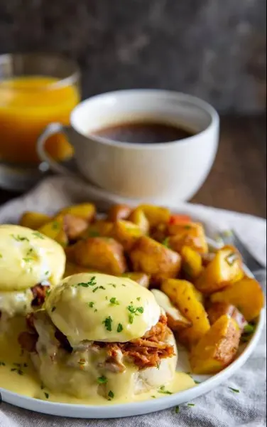 town-country-grill - CALI BENEDICT