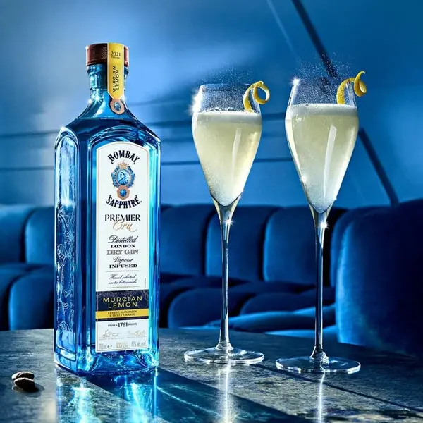 trojan-horse - BOMBAY SAPPHIRE