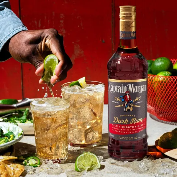 trojan-horse - CAPTAIN MORGAN DARK