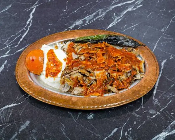 turkish-street-food - Assiette Iskender kebab