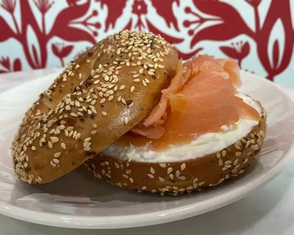 twisted-st-cafe - Smoked Salmon Bagel