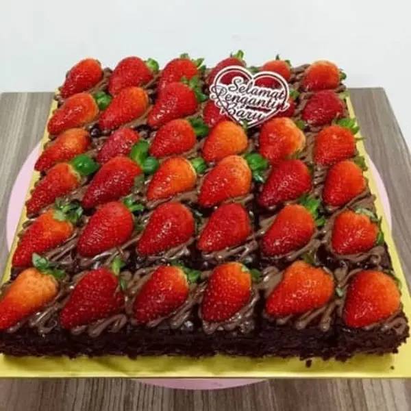 typosugar - STRAWBERRY NUTELLA BROWNIES