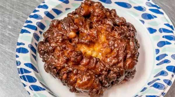 uncle-bennys-donut-bagel - Apple Fritter