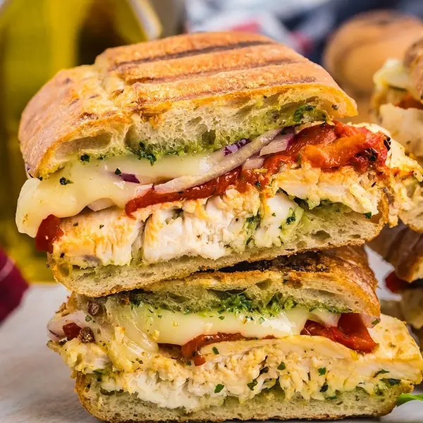 vanilla - TAVUKLU PESTO PANINI