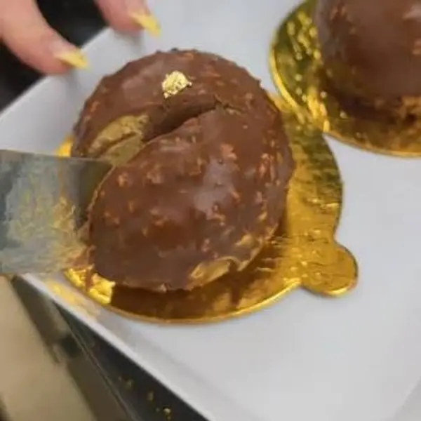 vanilla - FERRERO ROCHER CAKE