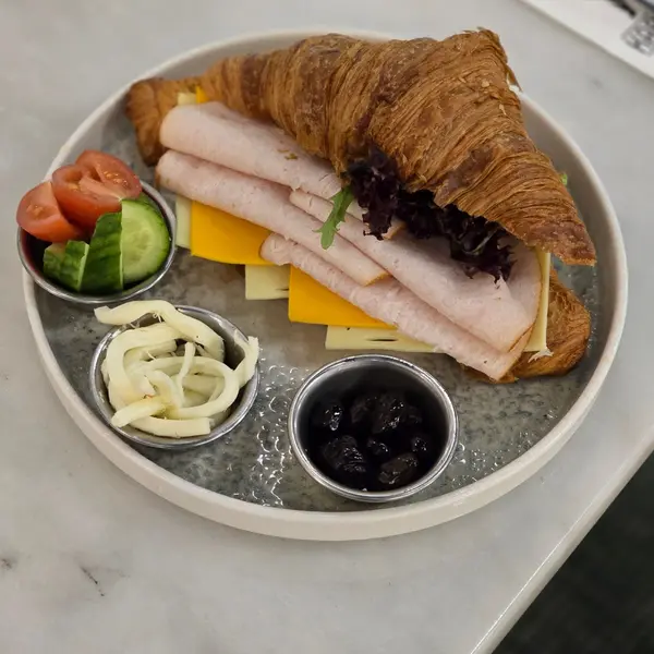 vanilla - JAMBON TAVUKLU CROISSANT SANDVIC