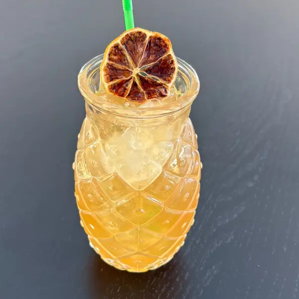 view-coffee-bar-dubova - Ice Tea Ananas & Piersica