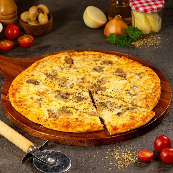 viva-cafe - Pizza Mushroom