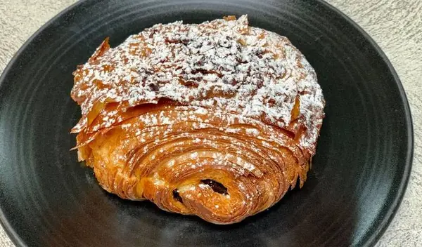 vive-la-tarte - Coconut-Chocolate Croissant