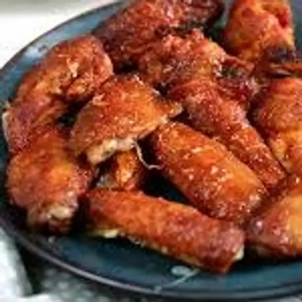 volta-hotel-akosombo - Spicy Chicken wings