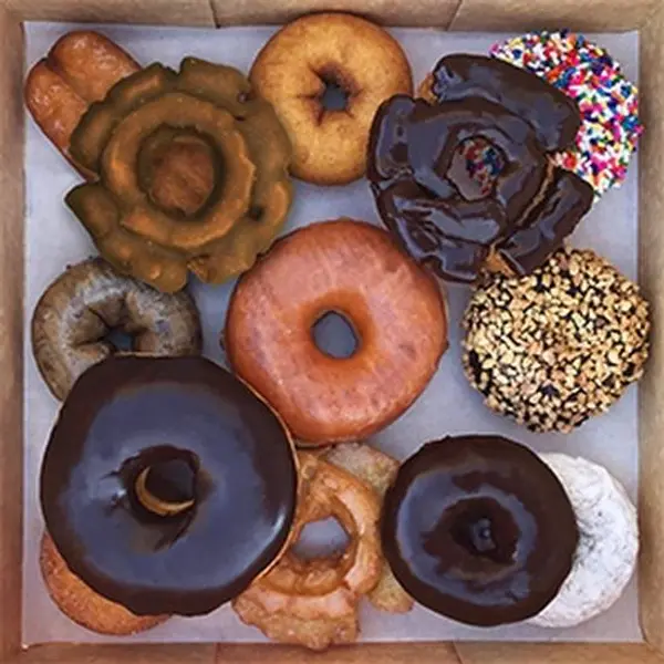 voodoo-doughnut - Classic Dozen