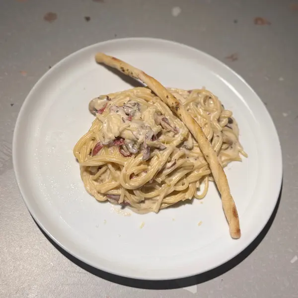warung-pizza-kepanjen - spaghetti alla Crema