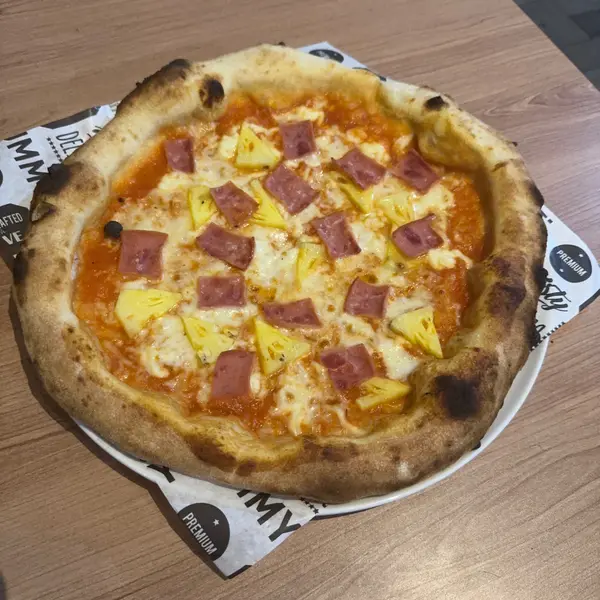 warung-pizza-kepanjen - Pizza hawaian