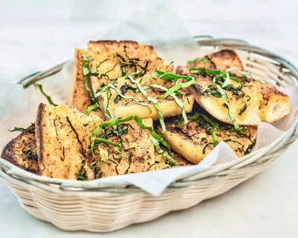 wings-things-by-amicis-lombard-st - HOUSE-MADE GARLIC BREAD