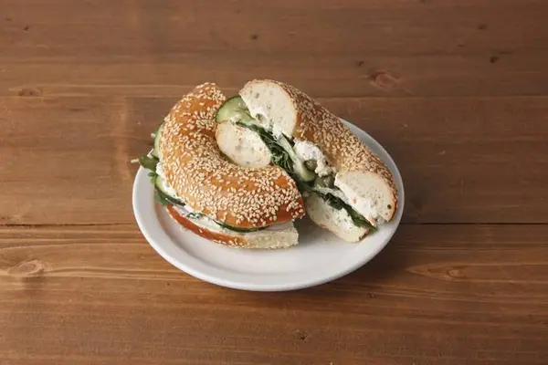 wise-sons-jewish-delicatessen - Veggie De-Luxe Bagel Sandwich *