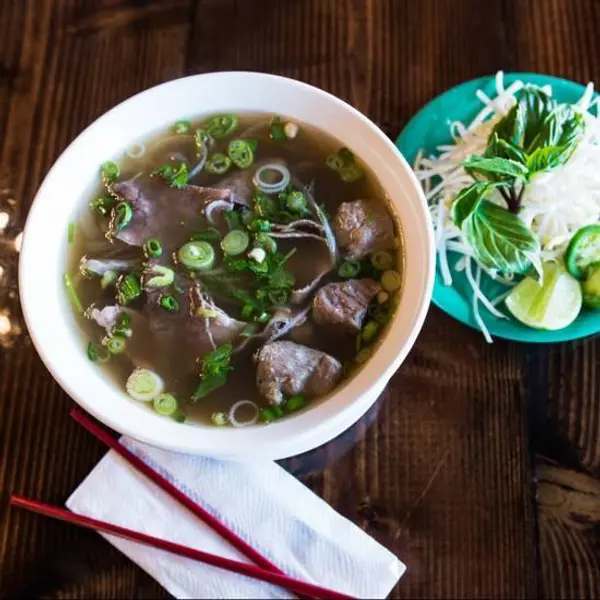 xinhxinh-vietnamese-bistro - Cowabunga Pho / Phở Đặc Biệt