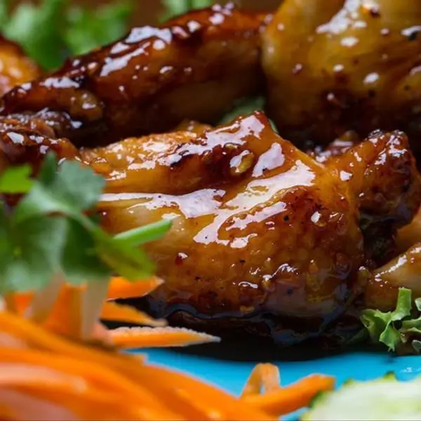 xinhxinh-vietnamese-bistro - Wow Wow Chicken Wings /  Cánh Gà