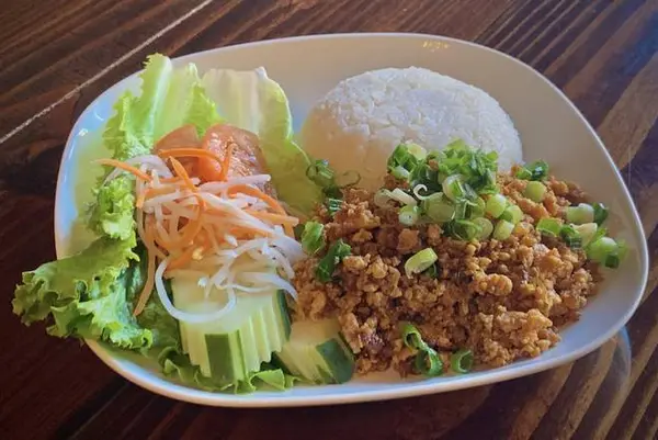 xinhxinh-vietnamese-bistro - Ground Tork Rice Plate / Cơm đĩa thit băm chay