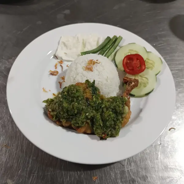 zenith-premiere-hotel-baubau - Ayam Geprek Cabe Ijo