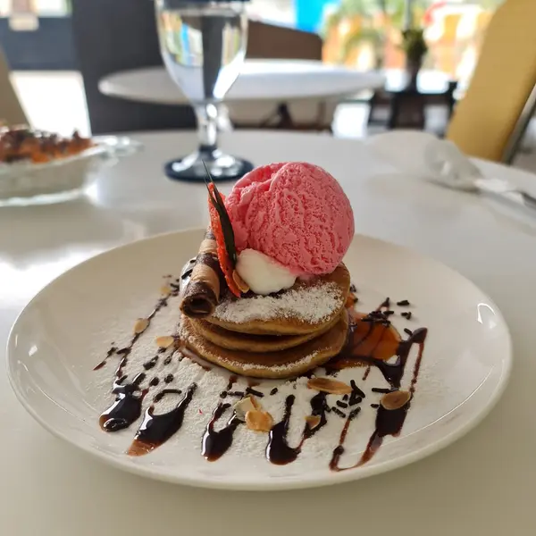 zenith-premiere-hotel-baubau - Pancake Ice Cream