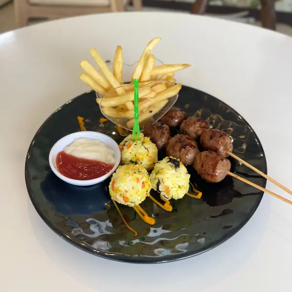 zenith-premiere-hotel-baubau - Nasi Bakso Bakar