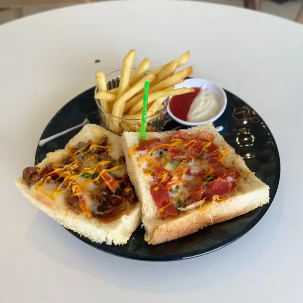 zenith-premiere-hotel-baubau - Pizza Roti