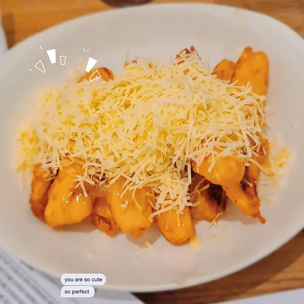 zenith-premiere-hotel-baubau - Pisang Goreng Keju