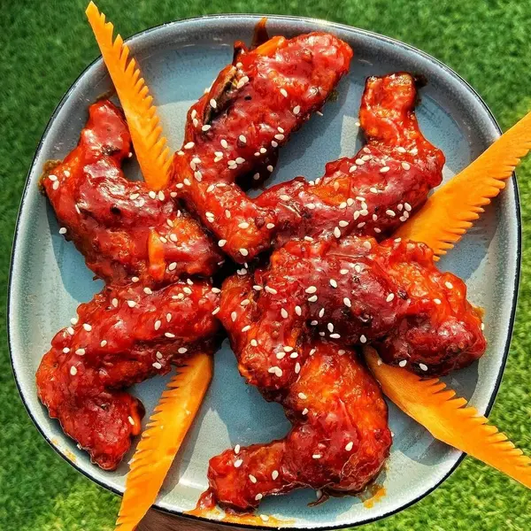 zero-mile-cafe-billiard - Hot Wings