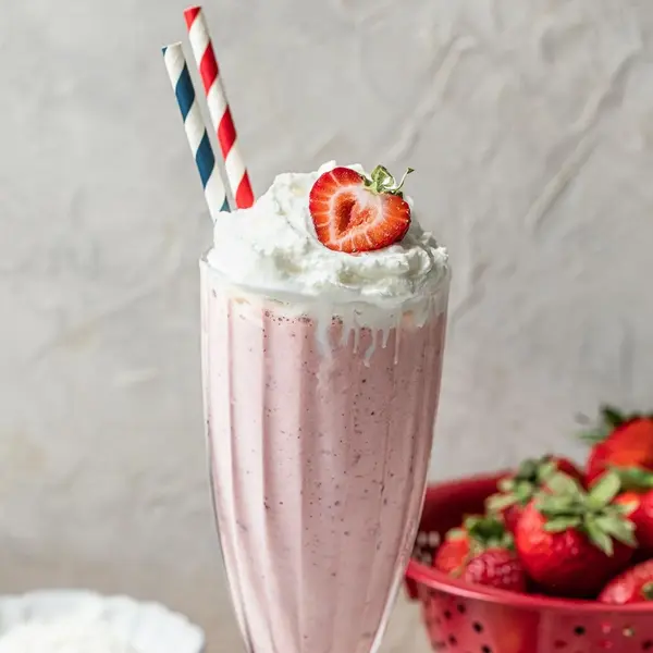 zero-mile-cafe-billiard - Strawbarry Shake