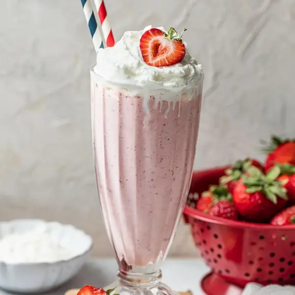 zero-mile-cafe-billiard - Strawberry Shake