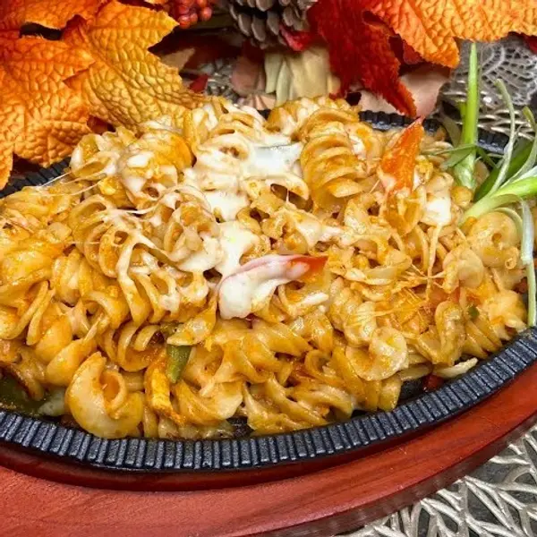 zero-mile-cafe-billiard - Hot Sizzling Pasta