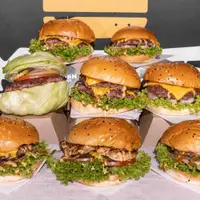 zero-mile-cafe-billiard - Burger