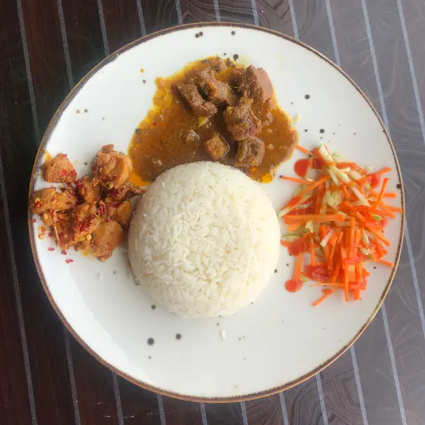 zero-mile-cafe-billiard - Chef Special Platter