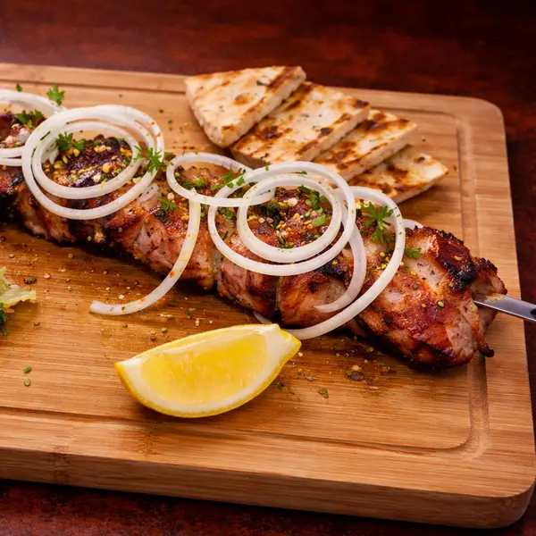 zorka-restaurant-bar - Χοιρινό σε σούβλα (shashlik) μερίδα