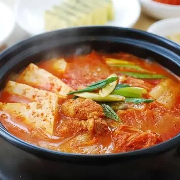 ресторант-корея - 김치찌개/Супа с кимчи,тофу и свинско месо/ 300g
