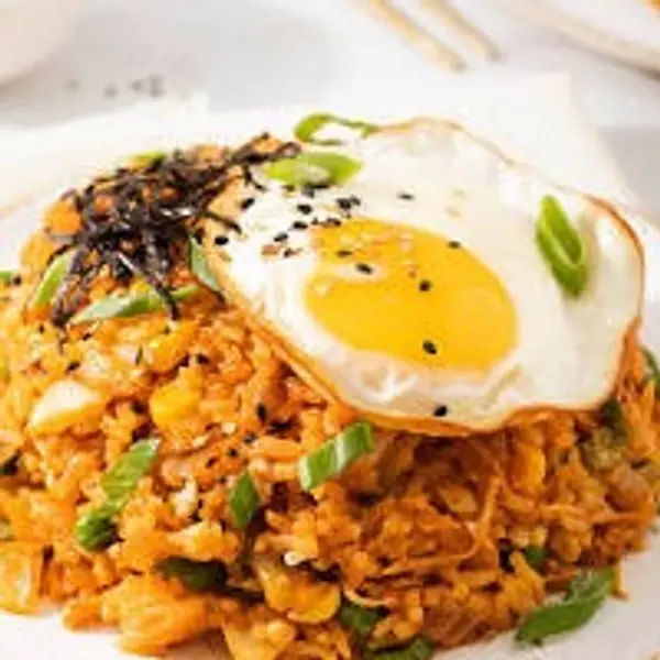 ресторант-корея - 김치볶음밥/Кимчи Бокумбап (Пържен ориз с кимчи) 250g🌶️
