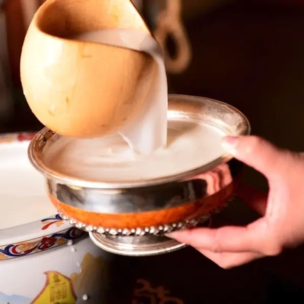 чин-ван-ханддоржиин-рг - Уух зүйлс: Айраг - 250 мл