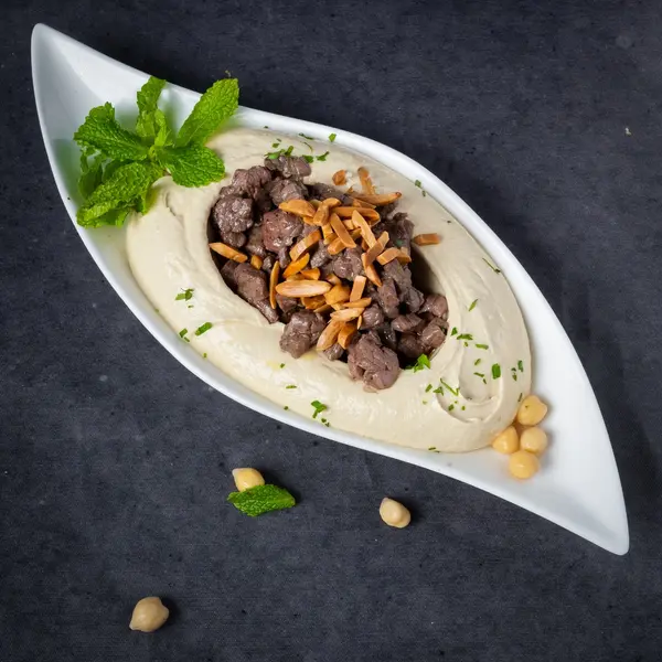 مطعم-السحاب - Hummus with Meat