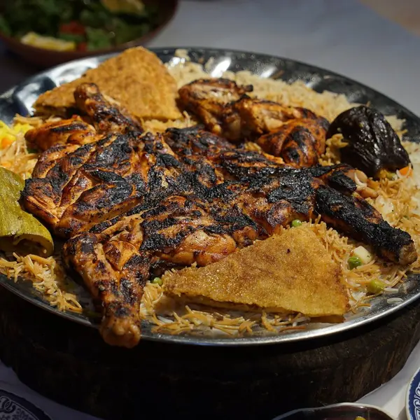 مطعم-الكرم-والفارس - Chicken on charcoal